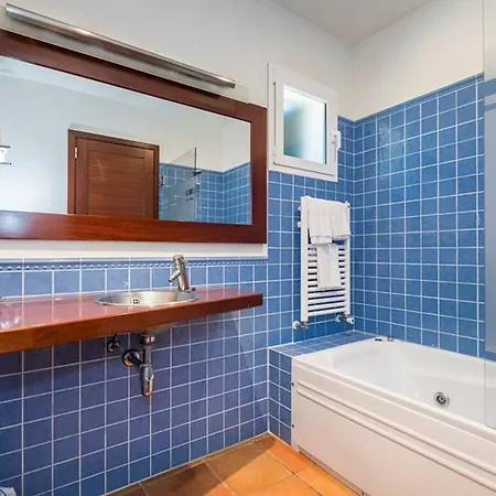 Villa Finesse 1 - Lovely 3 Bedroom - Great Pool Area - Perfect For Families *